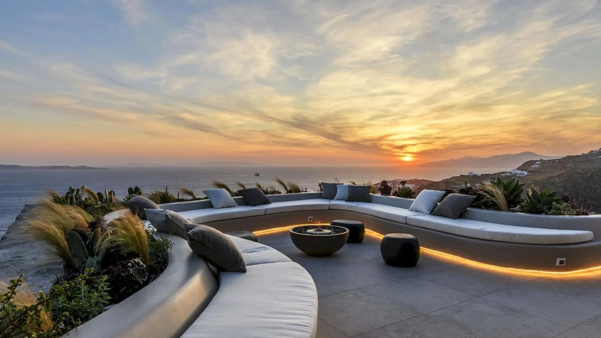 Silver Breeze Villa Mykonos Town Grecja